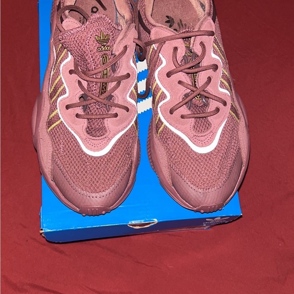 Comfy/Stylish ♥️ - Picture 2 of 2